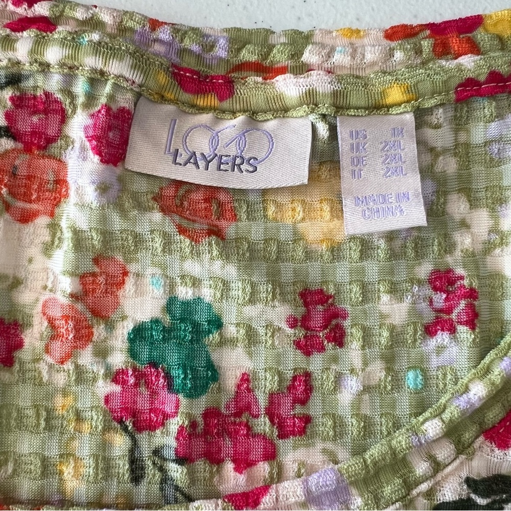 LOGO Layers by Lori Goldstein Floral Print Waffle Mesh Top Women Sz 1X Slinky - Picture 12 of 14